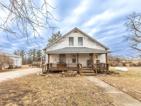 557 Holman St, Clifton Hill, MO 65244