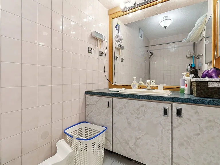 200 Winston Dr #720 — Photo 30