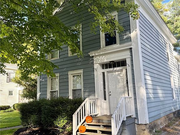 3rd image of 31 Cortland St
