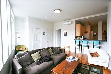 Rented by R New York