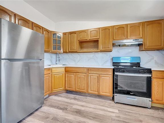 5th image of 14014 Charles Ln