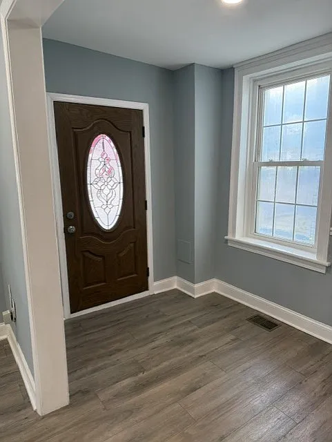 5 bed, 2036 sqft, $2,200 — Photo 3