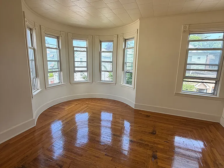 8 Bonney St #4 — Photo 4