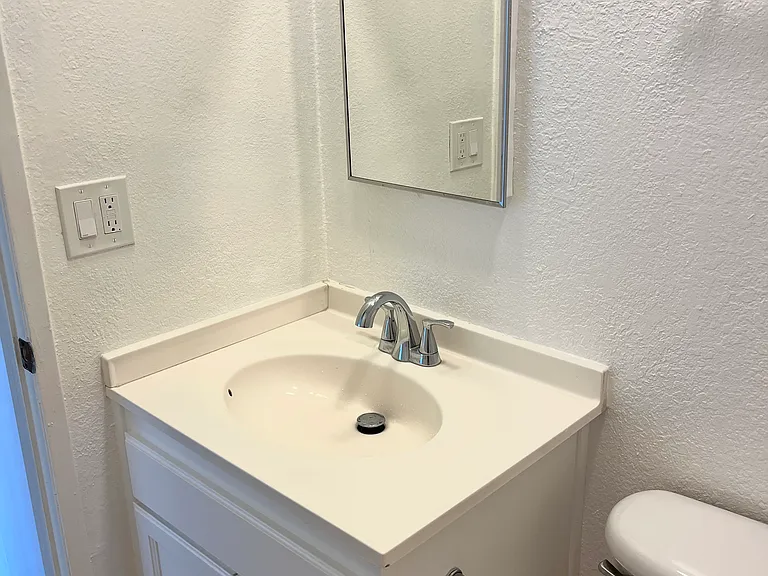 1721 Coronado Ave #303 — Photo 15