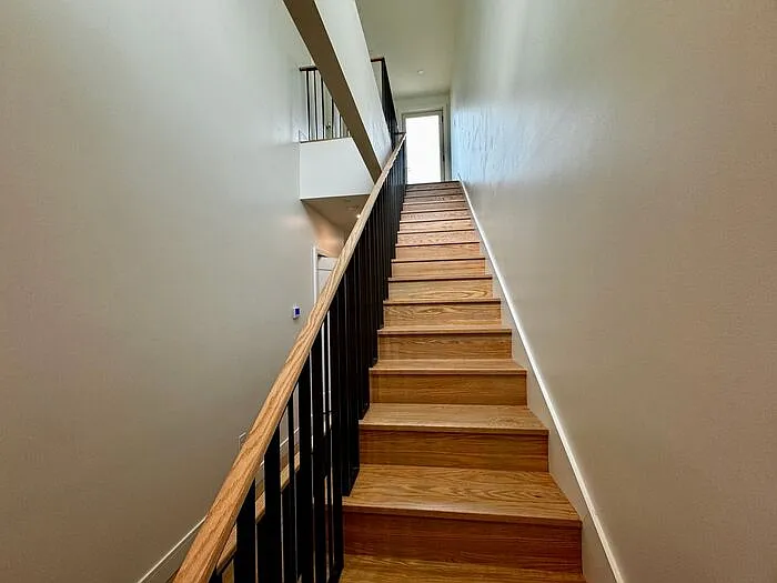230 Washington St NE — Photo 41