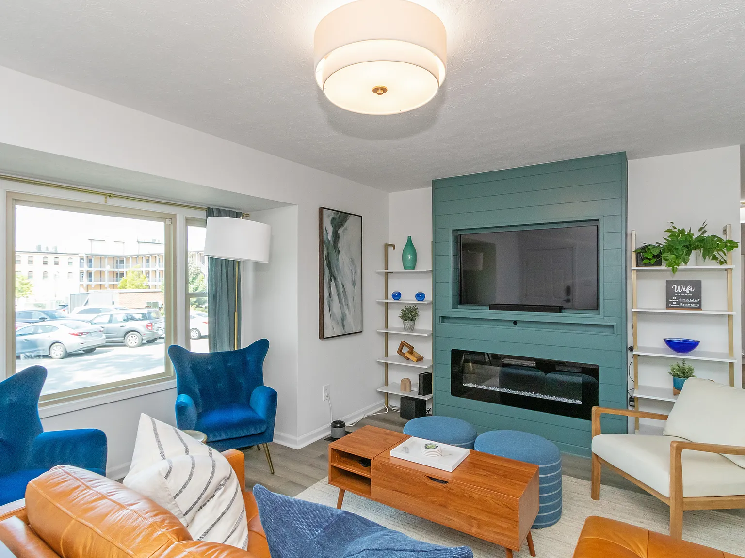 3 bed, 2.0 bath, 1260 sqft, $5,100 — Photo 4