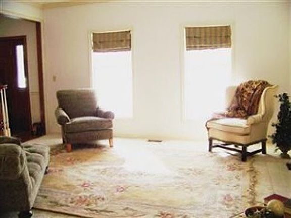 4th image of 4757 Salems Way