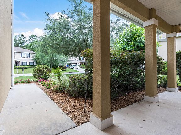 4th image of 808 E Tennessee Trce