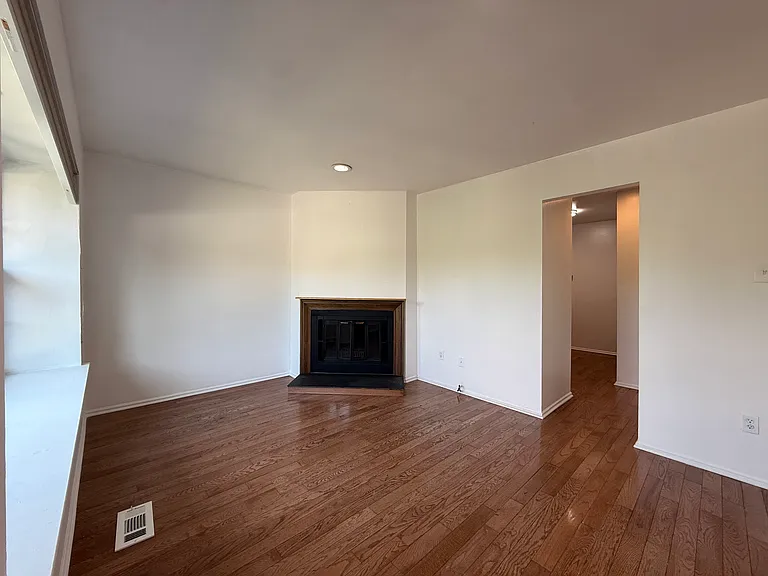 1187 Heyward Rd — Photo 16