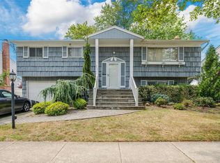 3732 Oceanside Rd E, Oceanside, NY 11572