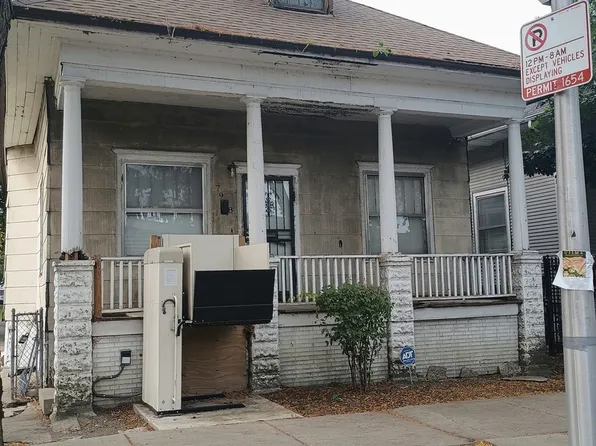 7928 S Dobson Ave, Chicago, IL 60619