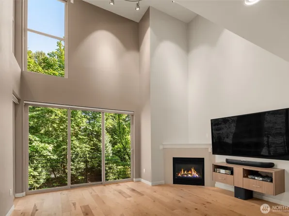 4286 213th Place SE #1, Issaquah, WA 98029