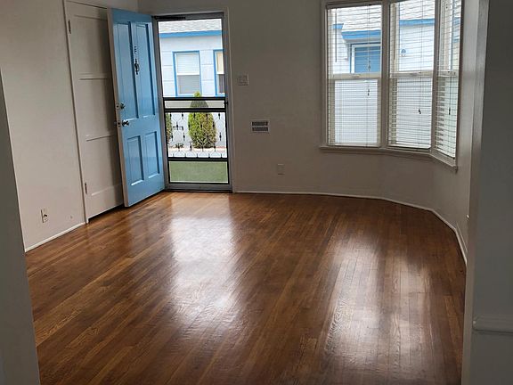 5th image of 1346 Ocean Park Blvd #59fdgfstr