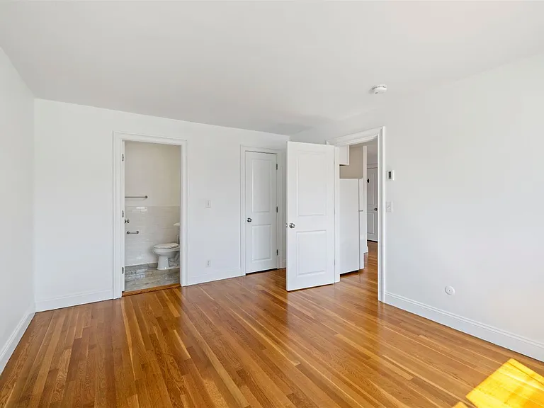 134 Summer St — Photo 13