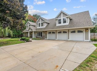 7801 W 86th St, Bloomington, MN 55438