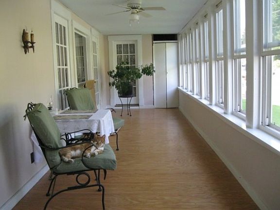 2nd image of 275 Main St
