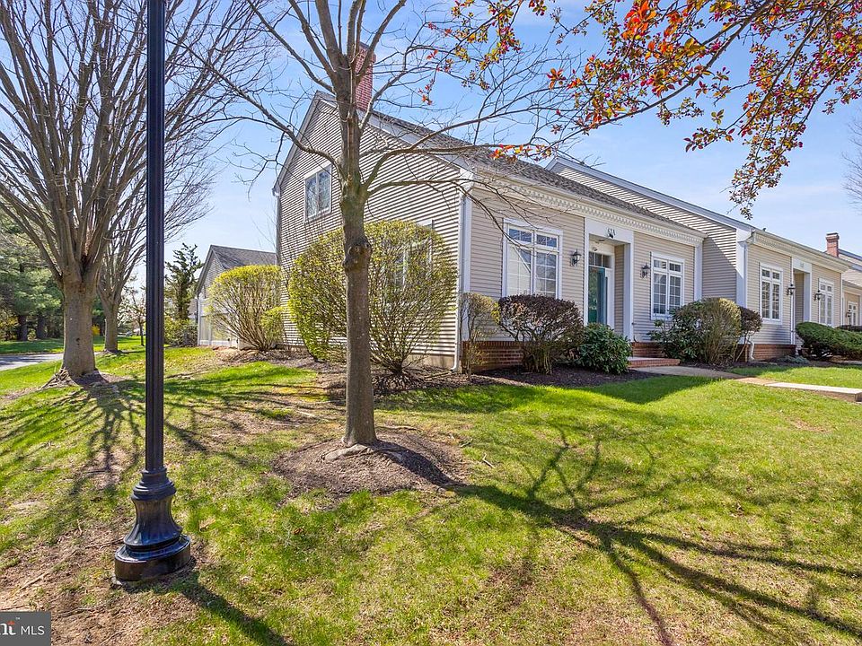 1st image of 63 A Winthrop Rd