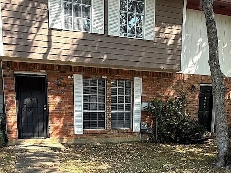 1249 Seth Johnson Dr — Photo 4