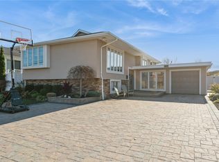 79 Elaine Dr, Oceanside, NY 11572