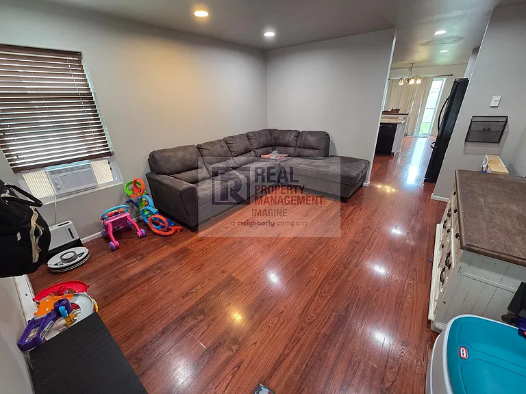 9978 Dragt St SE — Photo 4