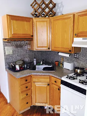 Rented by REAL New York | media 37