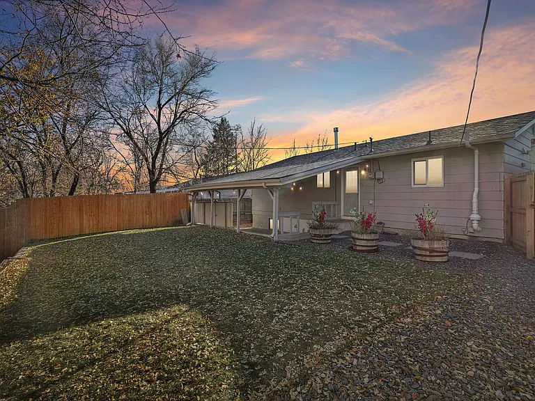 1235 Tonka Ave — Photo 7