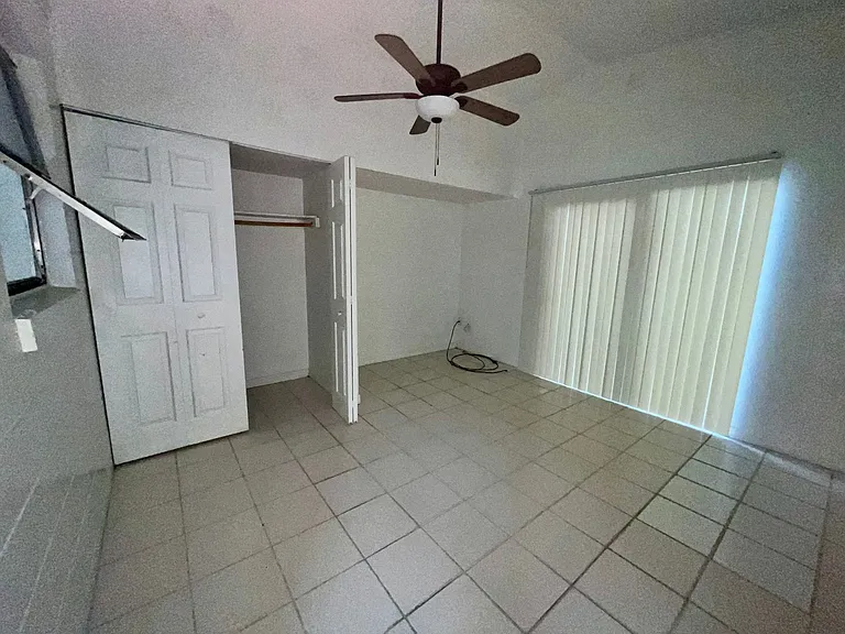 4208 Robbins Ave — Photo 2