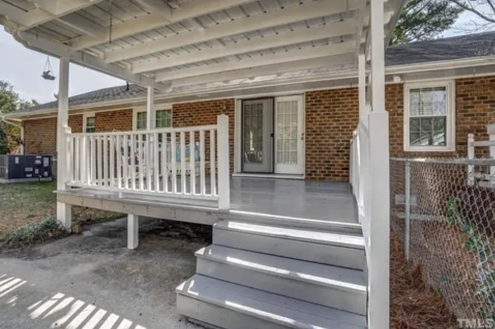 3 bed, 1634 sqft, $1,695 — Photo 3