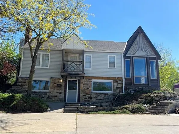 6327 Oak Trafficway, Kansas City, MO 64118