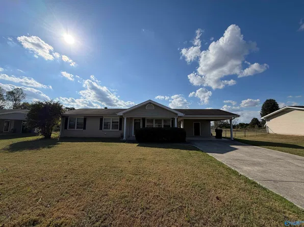 266 Agua Dr, Hazel Green, AL 35750