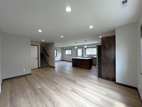 5th image of 2417 Oak Branch Ave