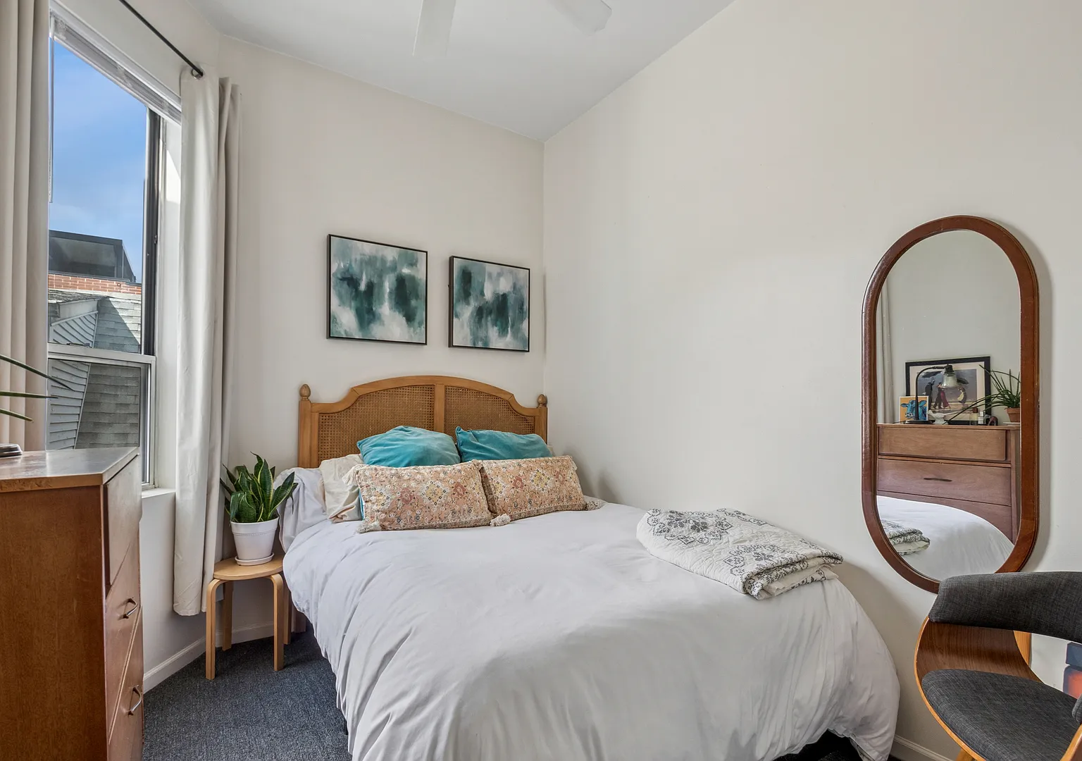 2 bed, 1600 sqft, $3,100 — Photo 3