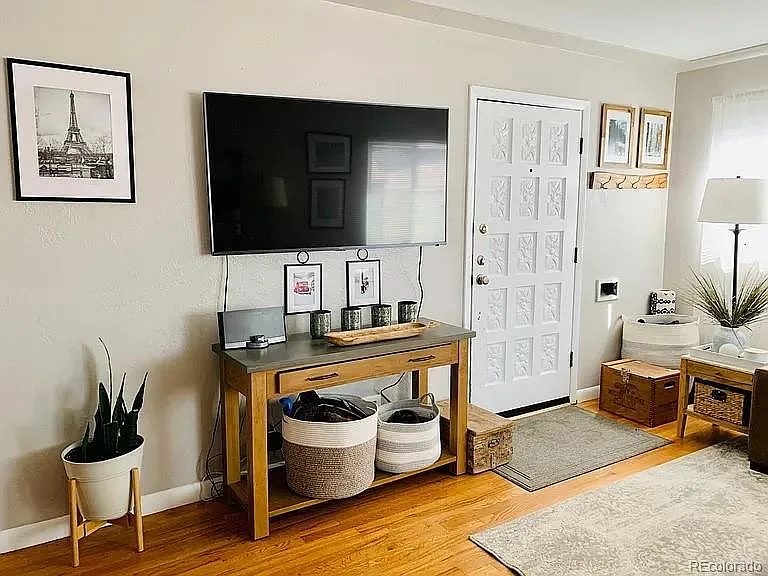 2 bed, 1.0 bath, 850 sqft, $2,525 — Photo 3