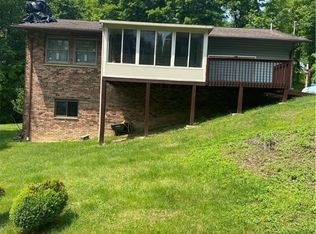 749 Timber Ln, Elkview, WV 25071