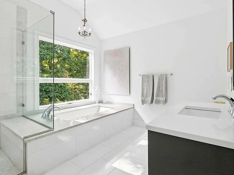 39 Fresh Pond Rd — Photo 16