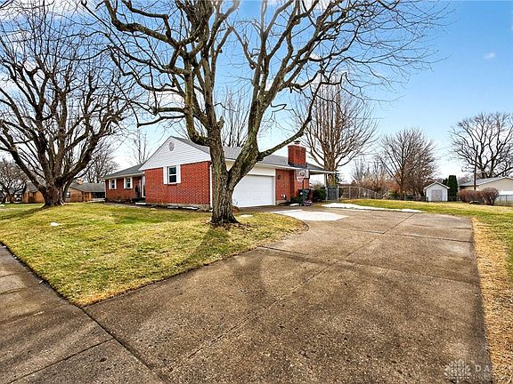 3rd image of 2364 Hemphill Rd