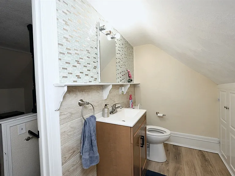 173 Porter St #4 — Photo 7
