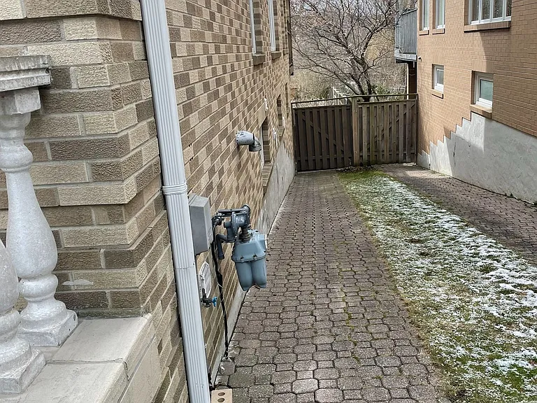 122 Centennial Rd #BSM — Photo 12