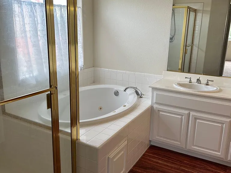 8 Lewis Cir — Photo 10