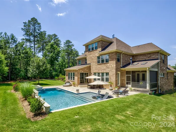13115 Indigo Run Ct, Charlotte, NC 28278