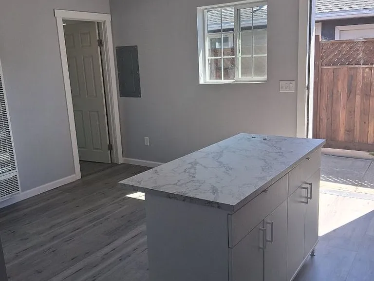 109 Atkinson Ln — Photo 5