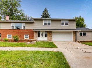 300 E View St, Lombard, IL 60148