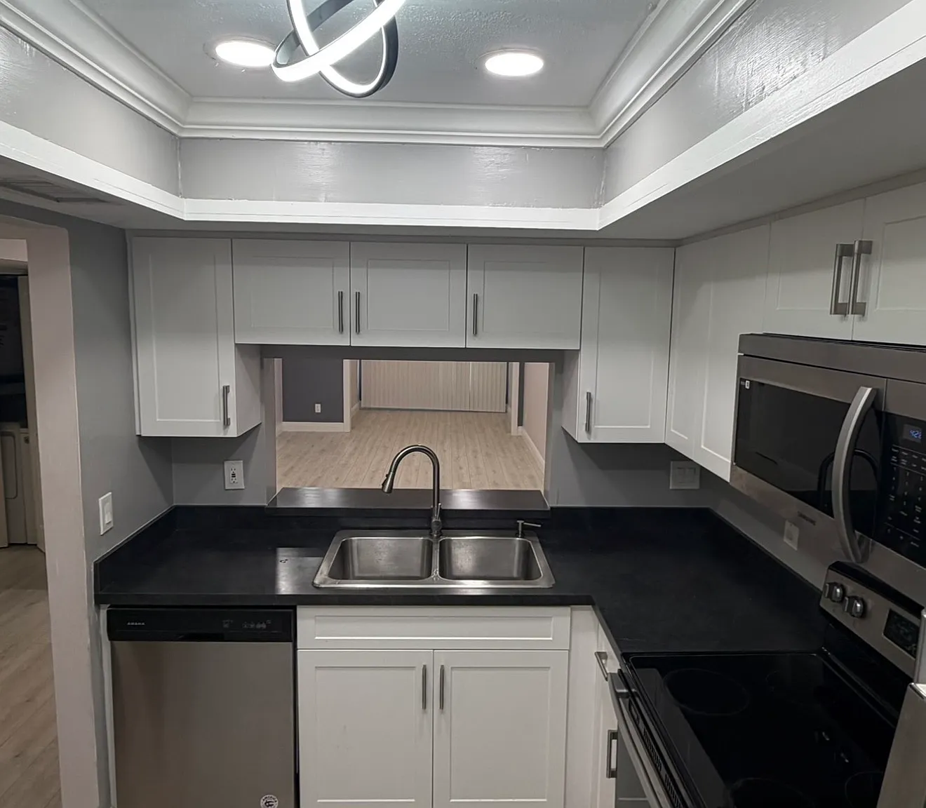 2 bed, 940 sqft, $1,700 — Photo 4