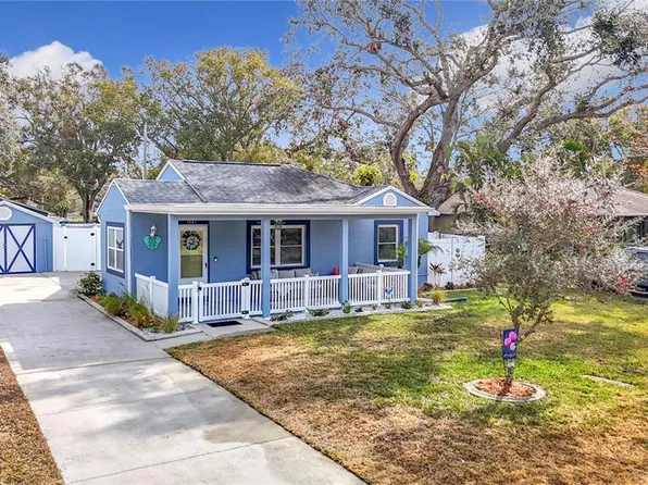 1447 Santa Anna Dr, Dunedin, FL 34698