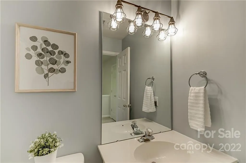 6875 Rothchild Dr — Photo 2