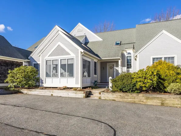 77 Blue Spruce Way, Mashpee, MA 02649