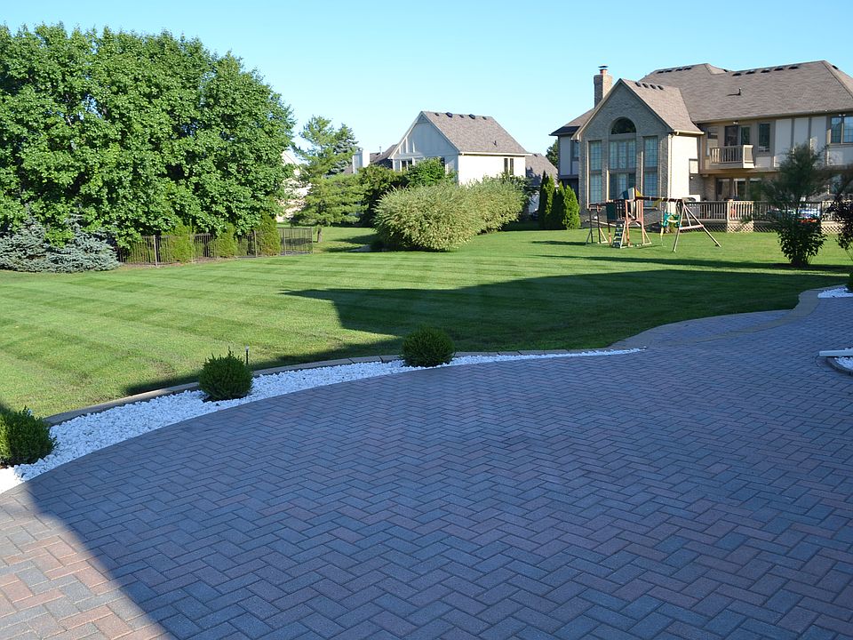 2nd image of 6787 Pine Way Dr