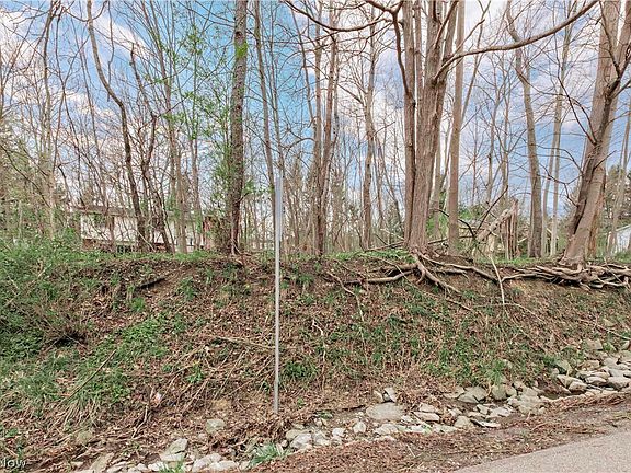 3rd image of V/l 17 Chillicothe Rd