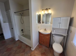 2046 Green St #2, Harrisburg, PA 17102