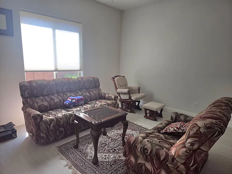 639 W Coconino Pl — Photo 25